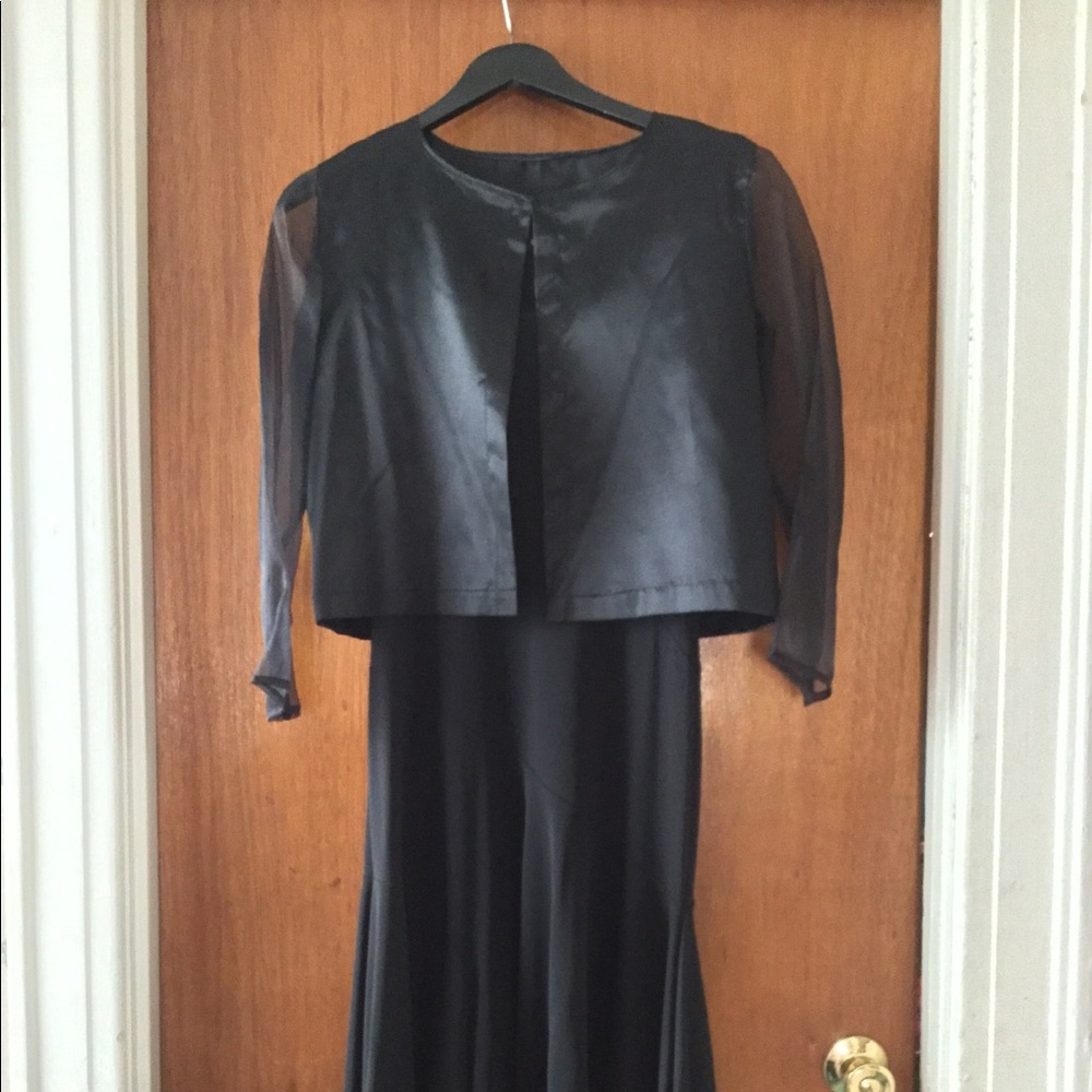 Black asymmetrical dress - Picture 2 of 3
